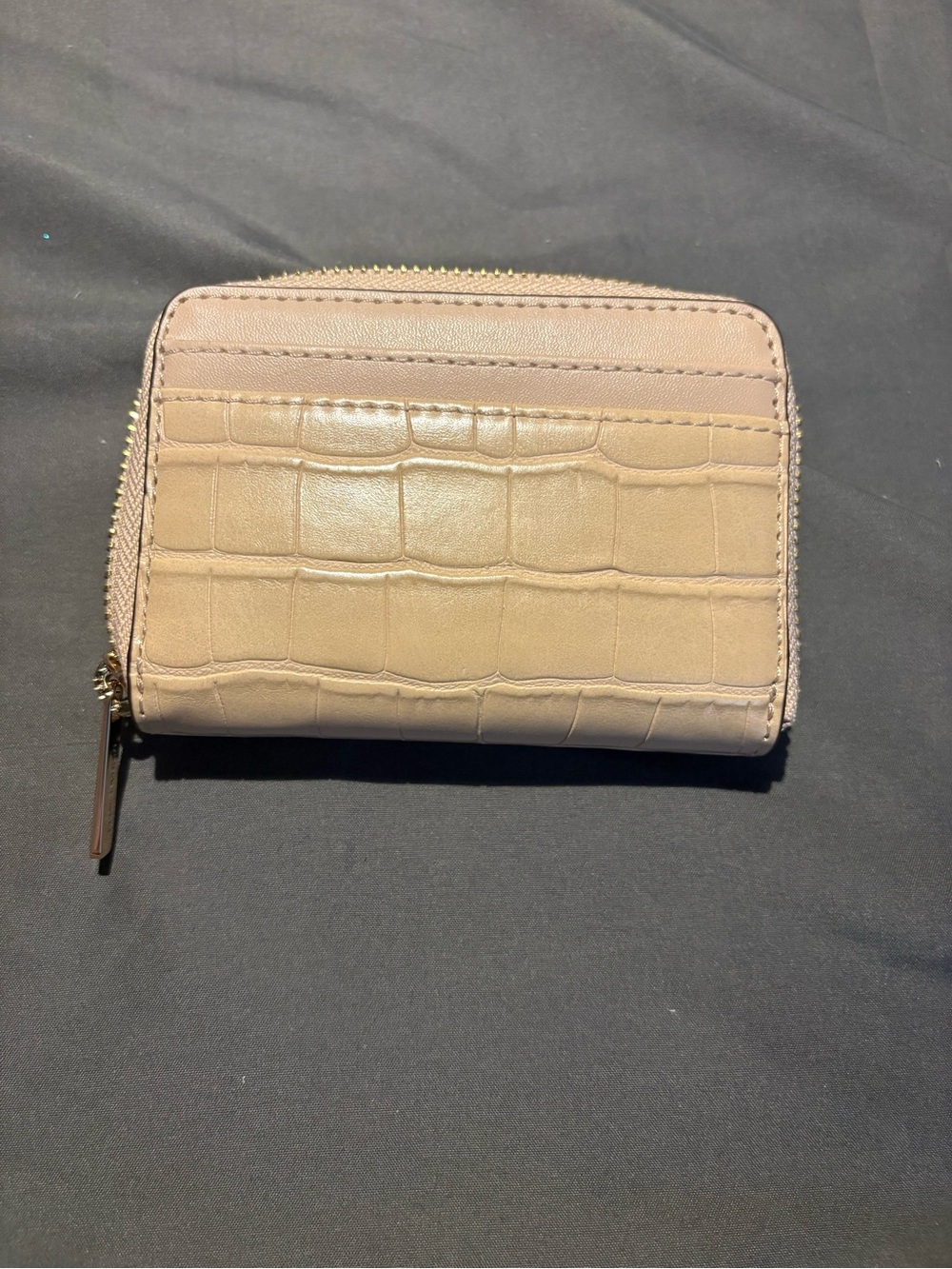 Michael Kors Buff Croc-Embossed Zip Card Case with Gold Logo - Picture 2 of 4